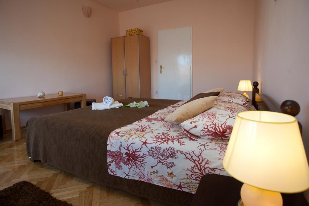 Apartments Beautiful Sandy Beach سبليت الغرفة الصورة
