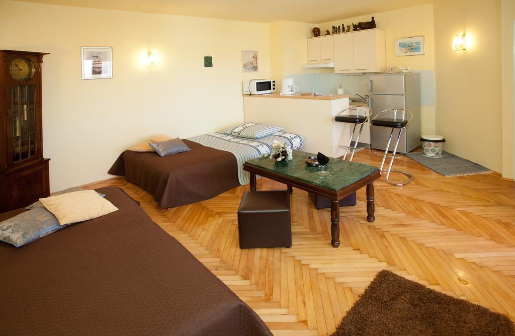 Apartments Beautiful Sandy Beach سبليت الغرفة الصورة